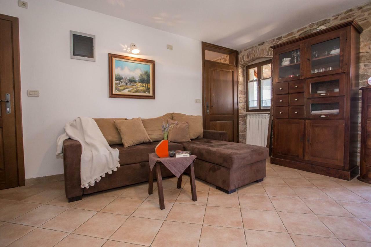Nona Nina Apartment Vizinada Ngoại thất bức ảnh